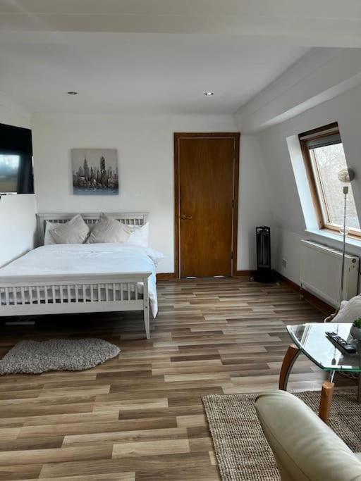 Quirky Studio Flat Selfcontained Londres Exterior foto