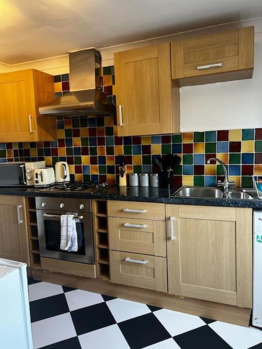 Quirky Studio Flat Selfcontained Londres Exterior foto
